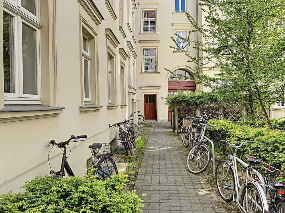 Bergstrasse 19-Hofansicht