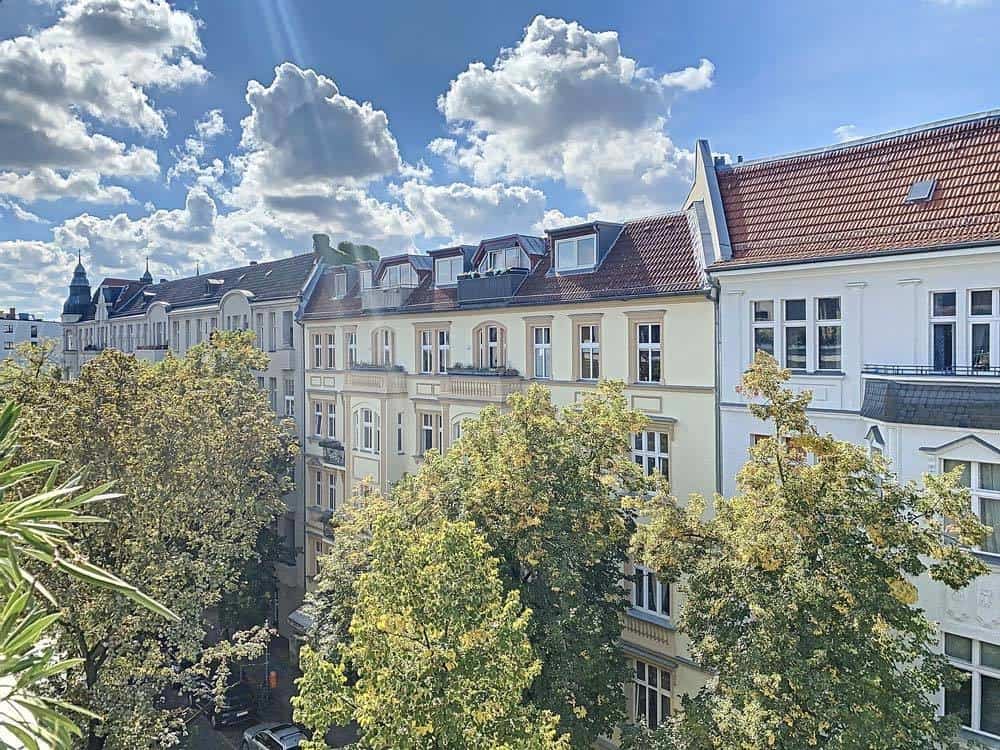 Fechnerstrasse-Straßenseitiger_Ausblick_vom_Balkon