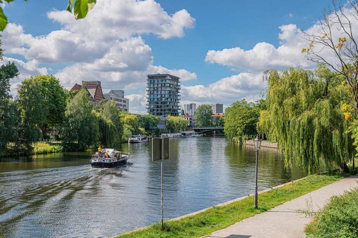 Krefelder-Quartier-Umgebung_Spree_Uferweg