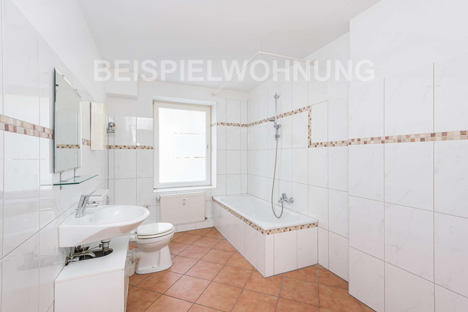Leerwohnung-Bad