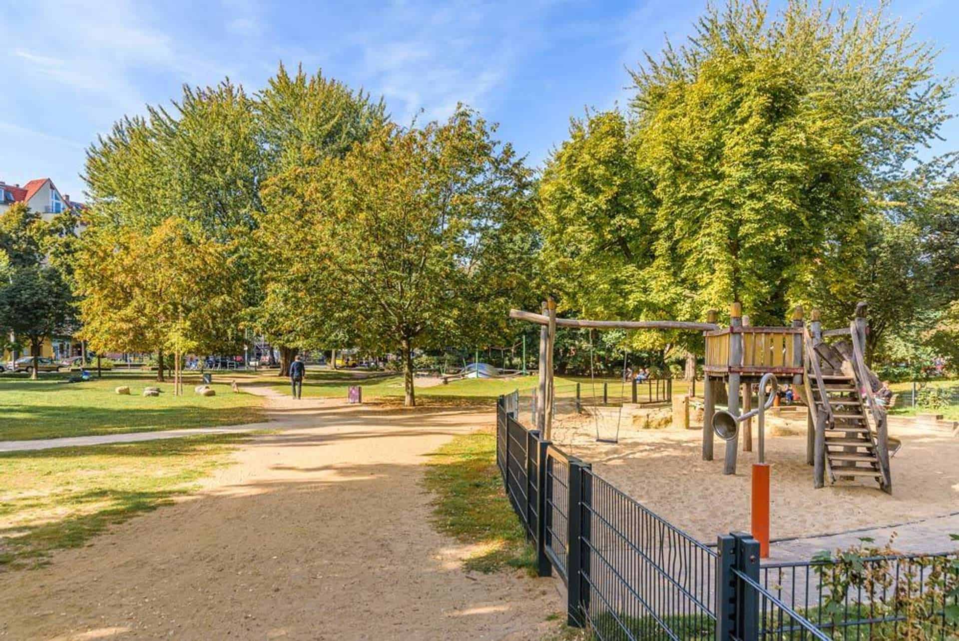 Umgebung-Hertzbergplatz-Spielplatz