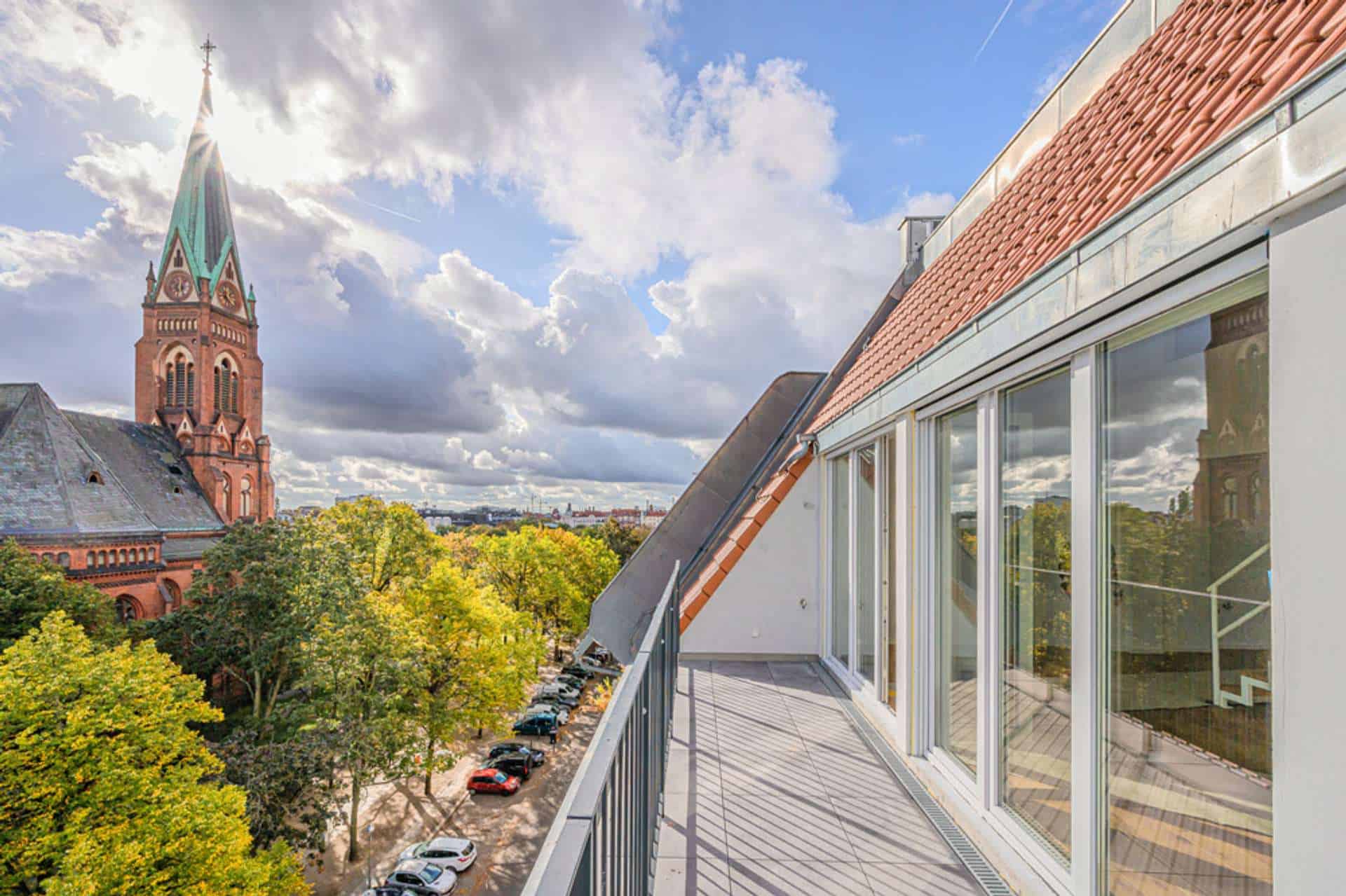 Balkon-straßenseitig