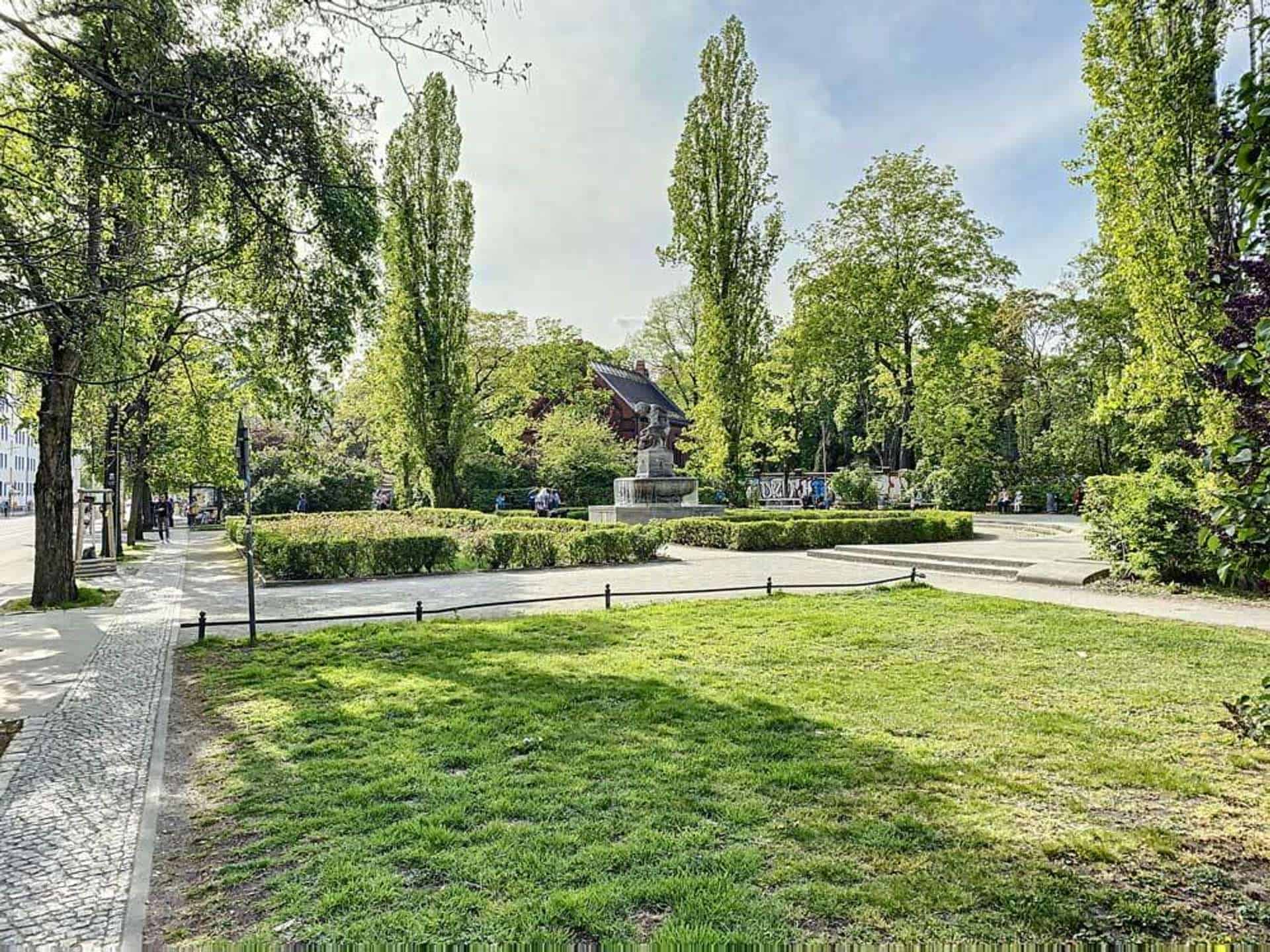 Pappelplatz - direkt um die Ecke