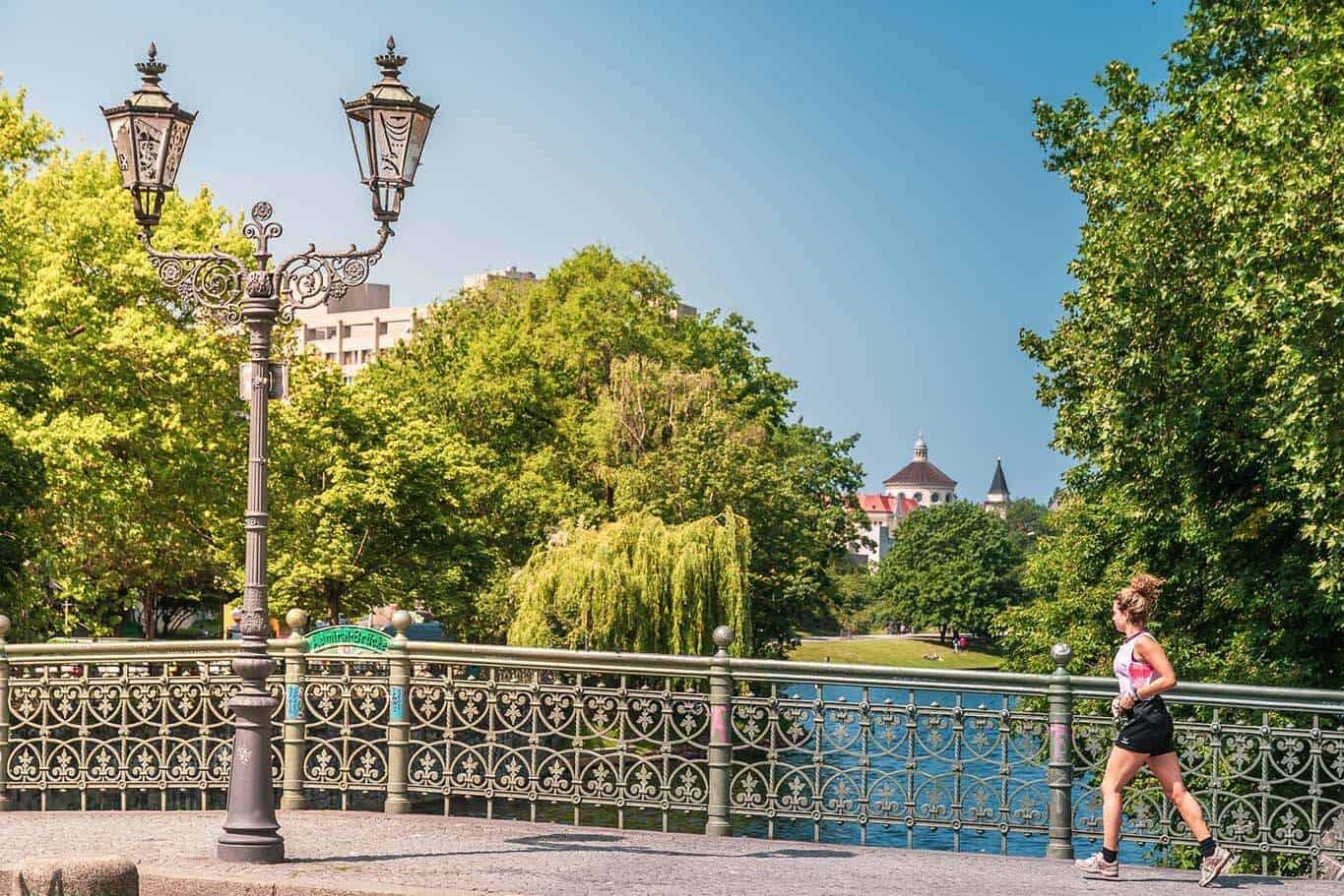 Umgebung Admiralbrücke