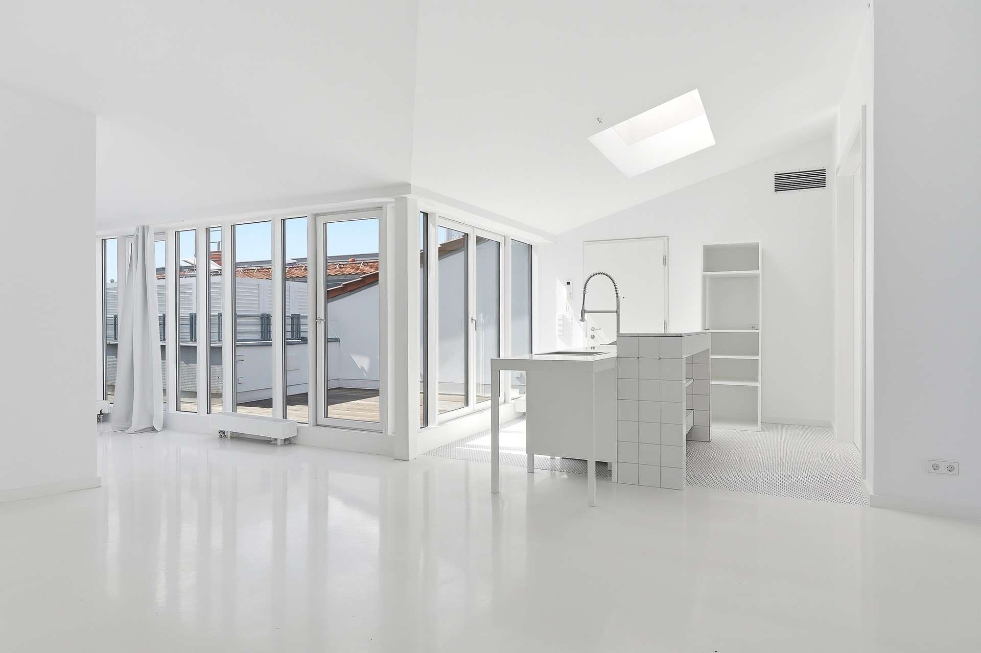 Küchenbereich mit Terrassenzugang